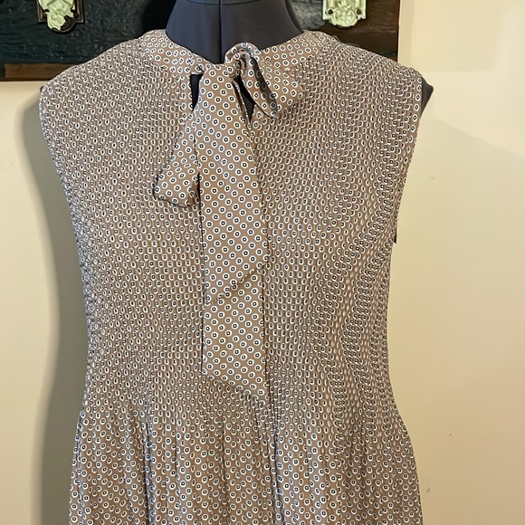 Adrianna Papell Sleeveless Peplum Blouse with Tie Front Size Medium - Picture 6 of 16